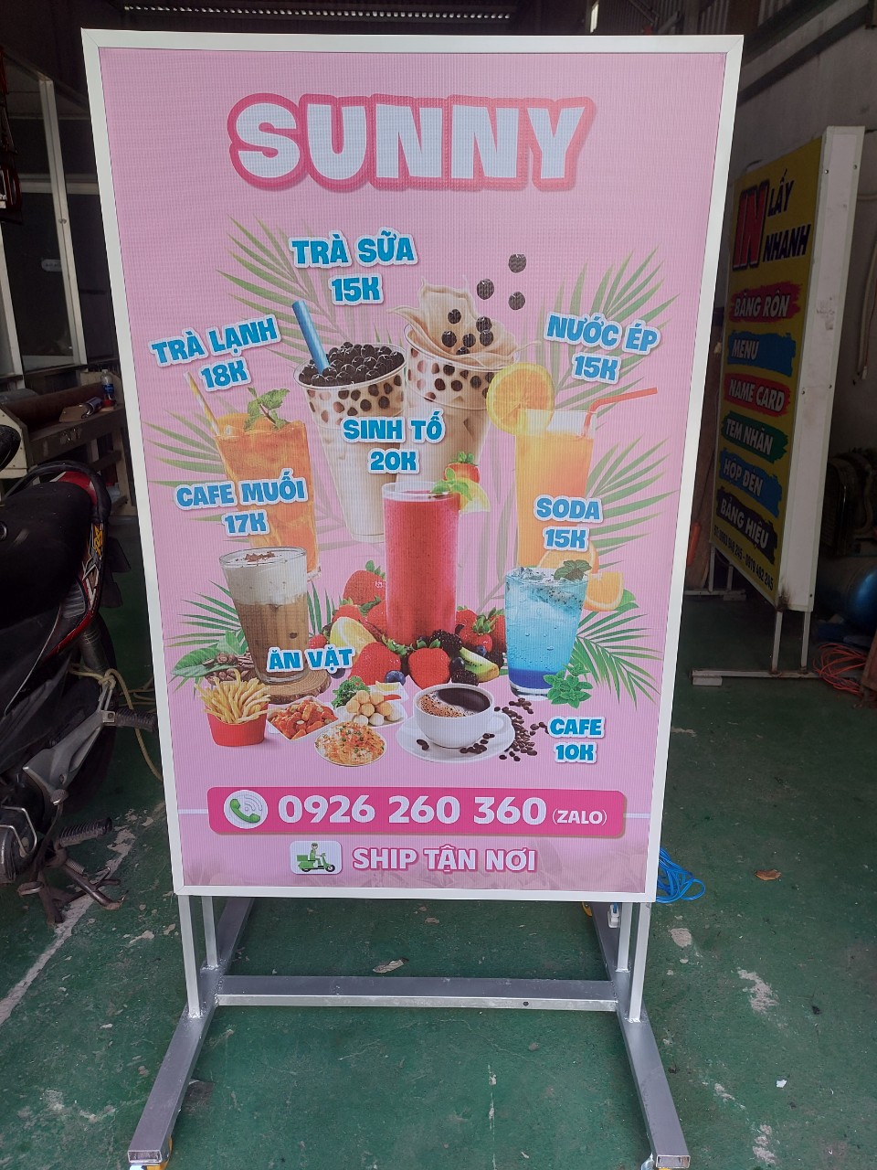 Hộp đèn bạt trà sữa