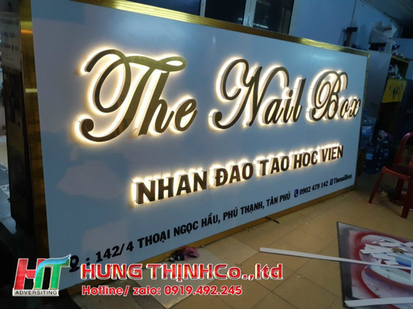 Bảng hiệu alu chữ nổi sang trọng